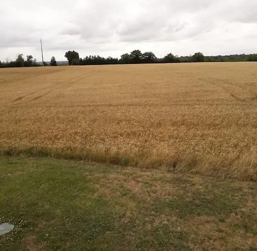 Le Magnoux Peaceful Retreat Bed & Breakfast *